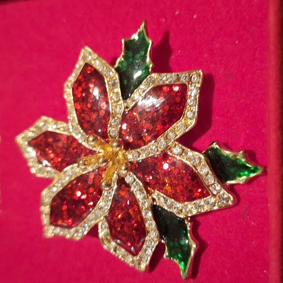 Christmas Brooch Poinsettia Red Green Gold Rhinestone Marked TC 2in. - Picture 1 of 5